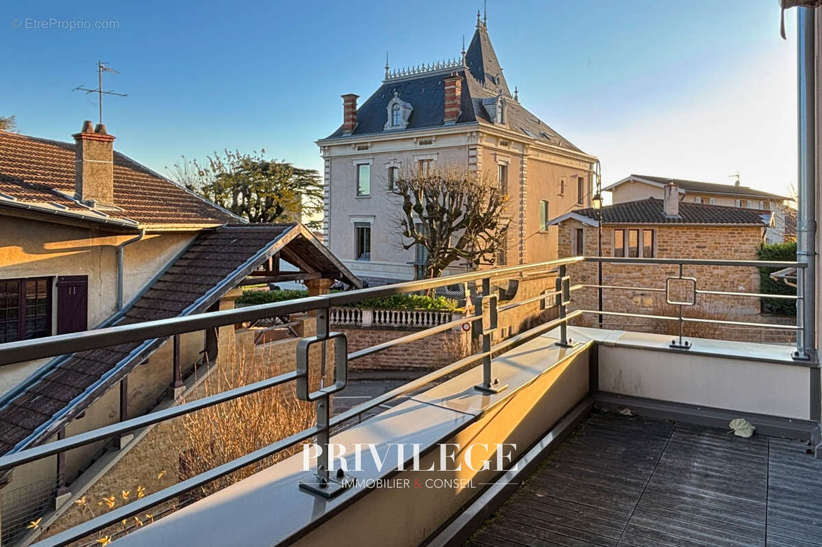 Appartement à SAINT-CYR-AU-MONT-D'OR