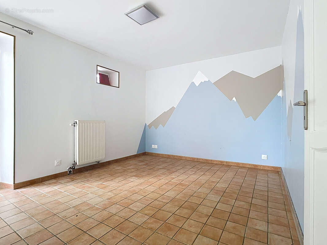 Maison à MONTMIRAIL