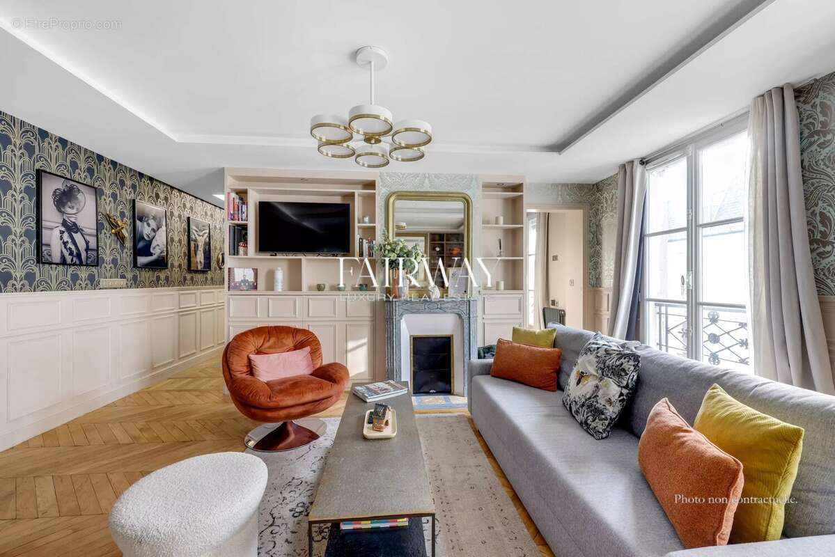 Appartement à PARIS-8E
