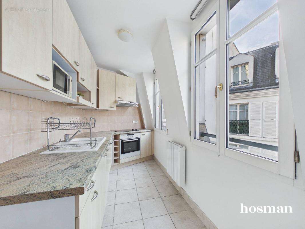Appartement à PARIS-11E