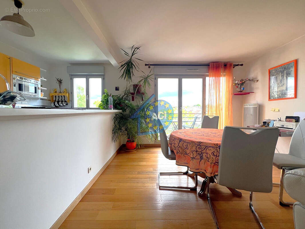 Appartement à MANTES-LA-JOLIE