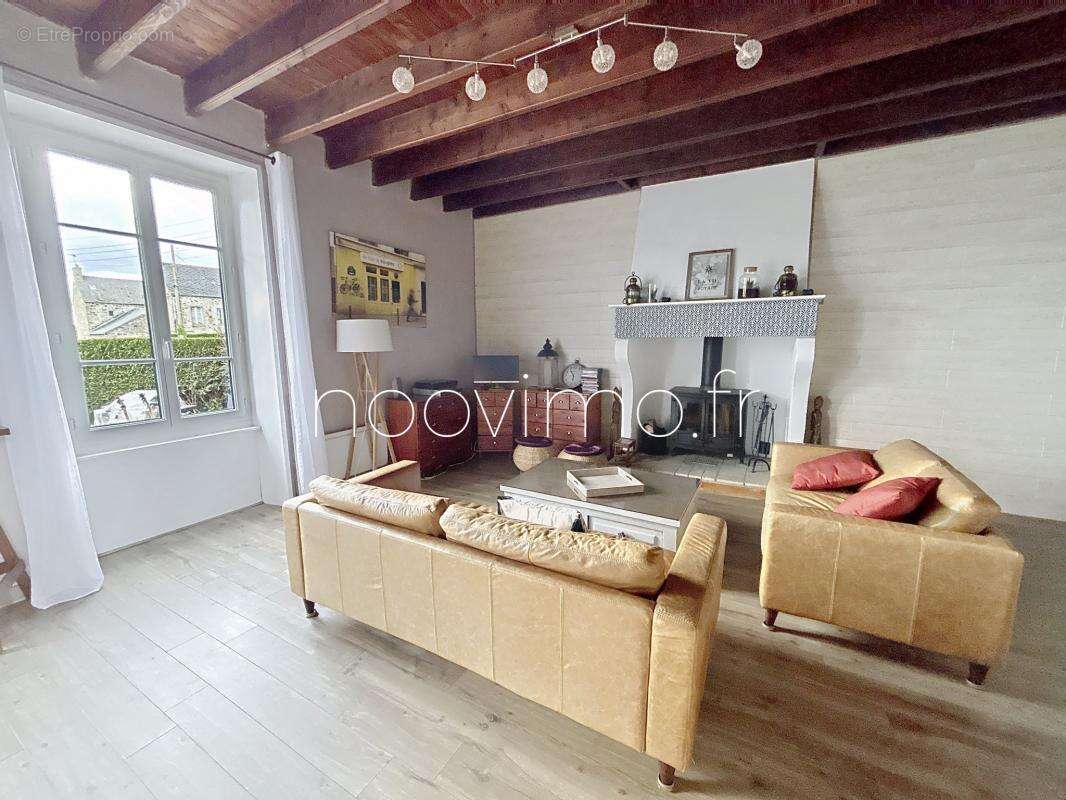 Maison à LA GOUESNIERE