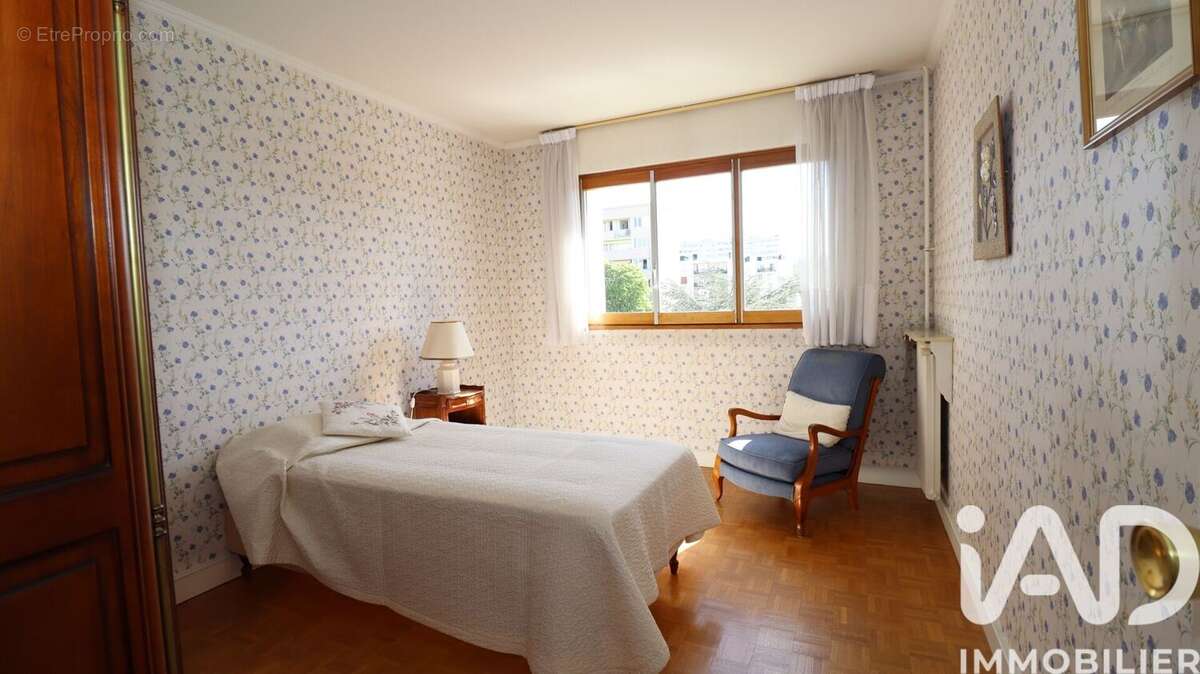 Photo 5 - Appartement à MONTROUGE