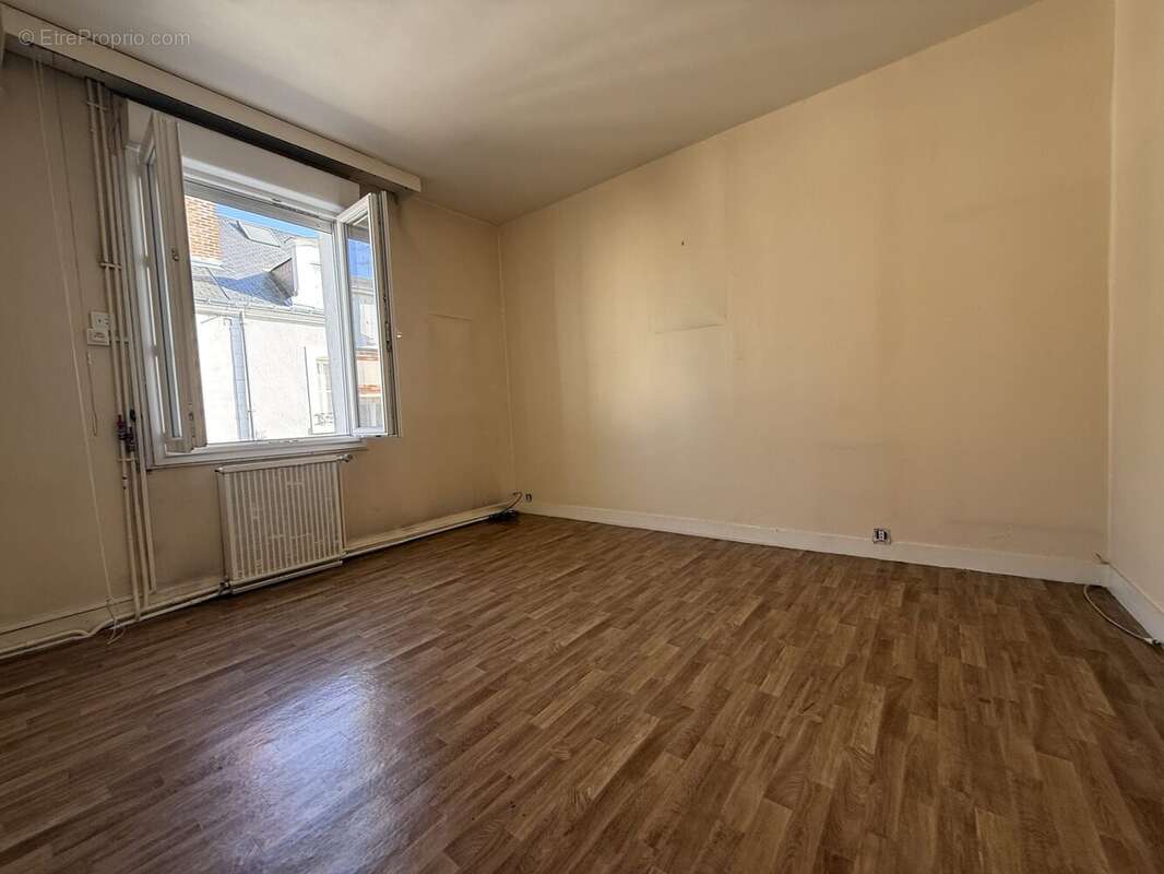 CHAMBRE3 - Maison à TOURS