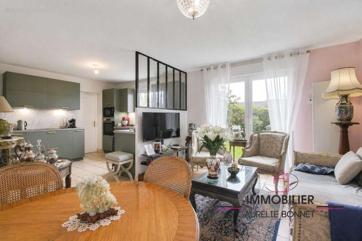 Maison 78 m² à Saint-Arnoult  - photo 3