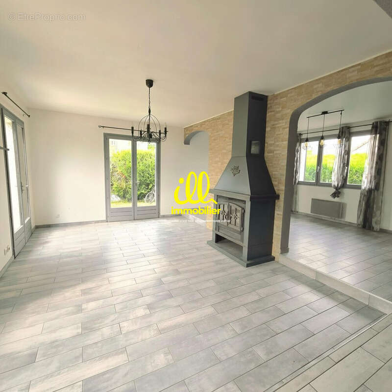 Maison 106 m² à Charleville-Mezieres  - photo 2