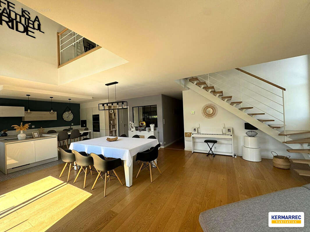 A VENDRE Maison 7 pièces à VITRÉ 199 m² - 624 000  HAI - photo 2
