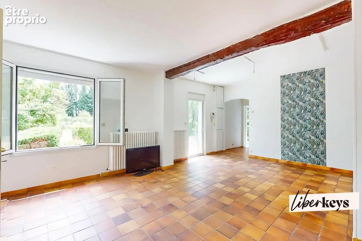 Propriété de 221 m² carrez zt 274 m² surface totale de 7 pièces dans le Vexin à la lisière de la Troesne à Trie-Château 60590 - photo 8