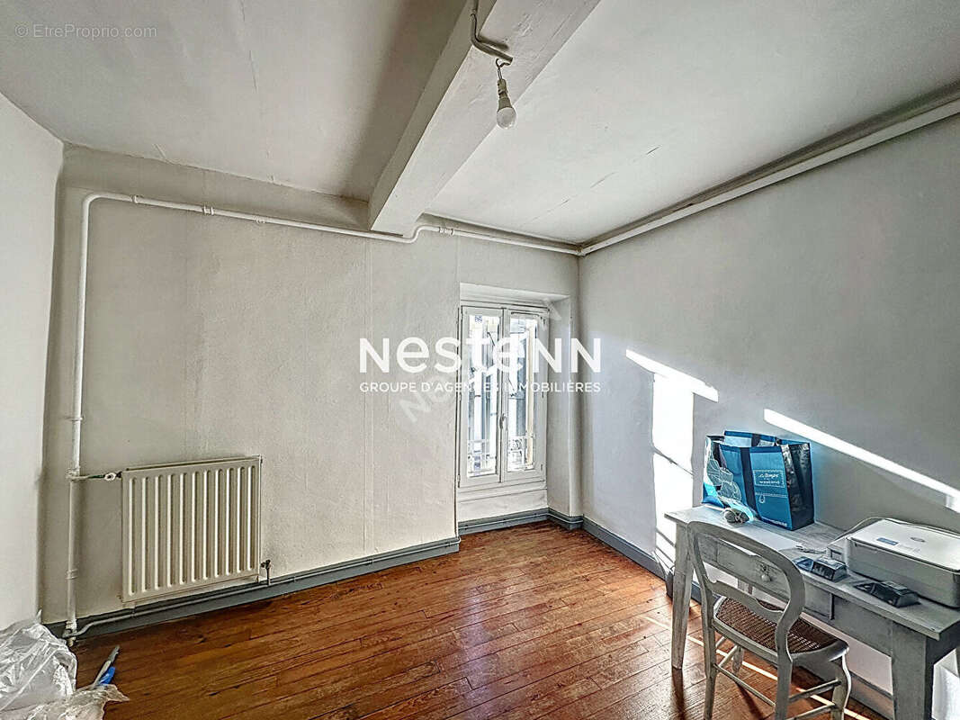 Appartement à SEISSAN