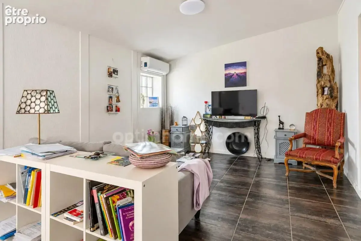 Plaissan (34230) – ensemble immobilier – 5 appartements – terrain 1 055 m² – piscine – potentiel locatif - photo 5