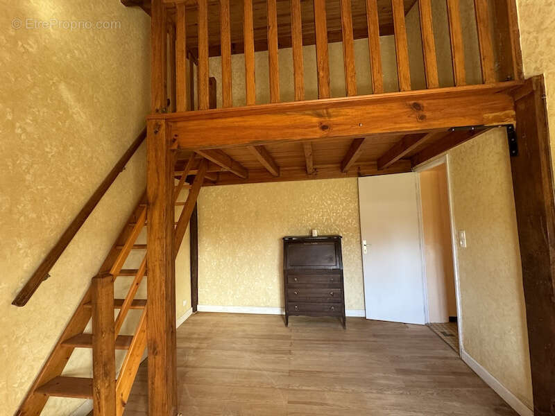 Maison à SAINT-MARTIN-DE-COUX