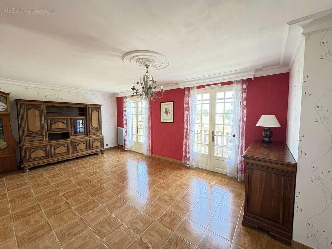 Maison à SAINT-PRIVAT