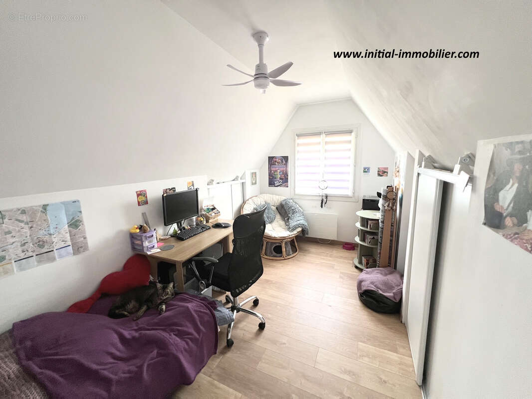 Maison 118 m² à Cerelles  - photo 8