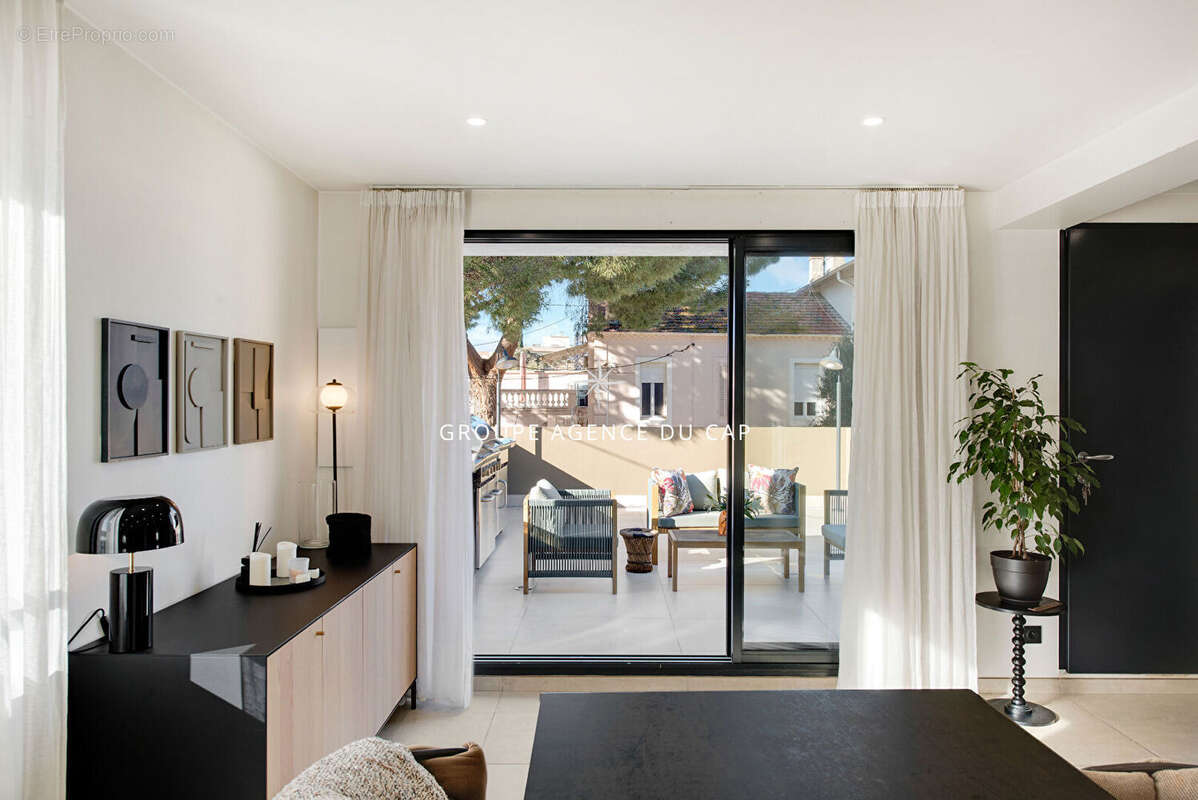 Appartement à SAINT-RAPHAEL