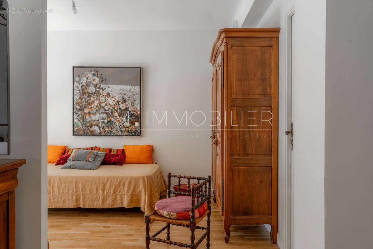 Appartement 82 m² à Marseille-2e  - photo 8