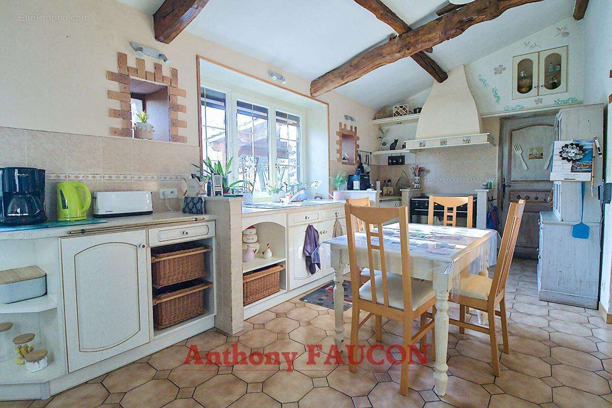 Maison à MAREUIL-SUR-LAY-DISSAIS