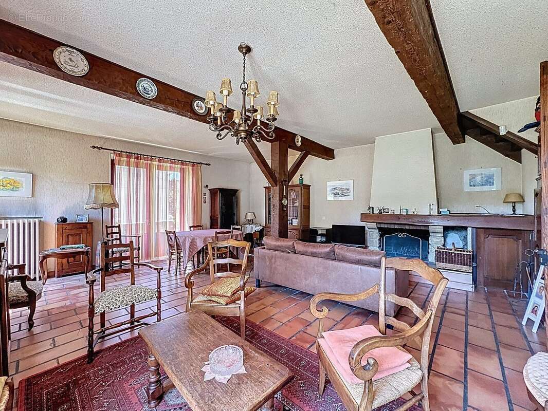 Maison à SAINT-MARTIN-D&#039;HERES