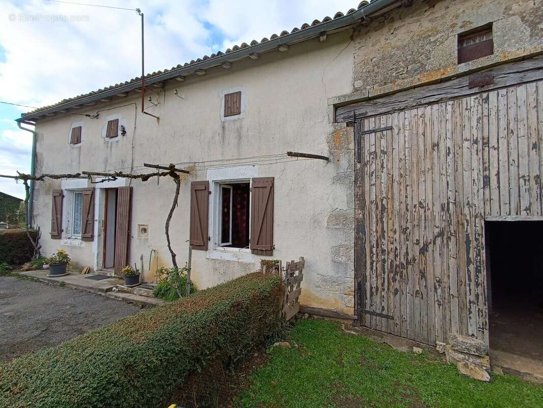 Maison à NANTEUIL-EN-VALLEE