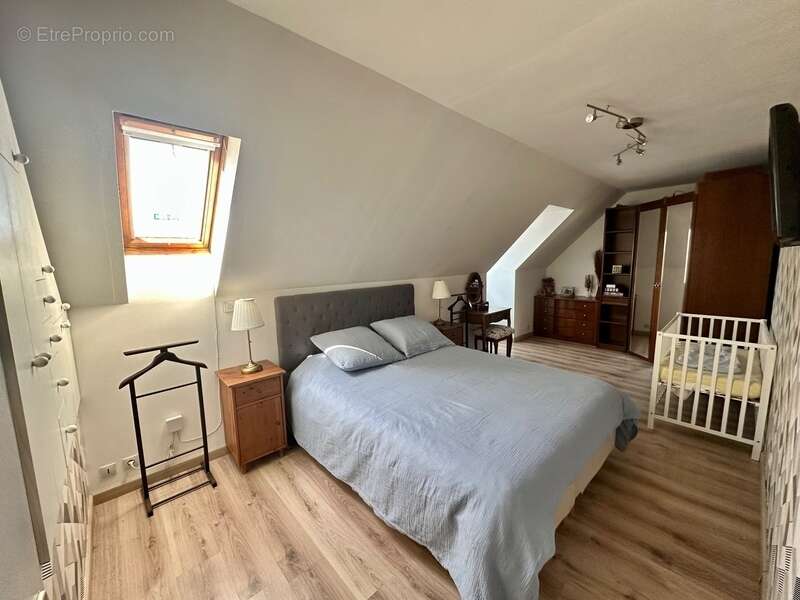 Maison à BURES-SUR-YVETTE