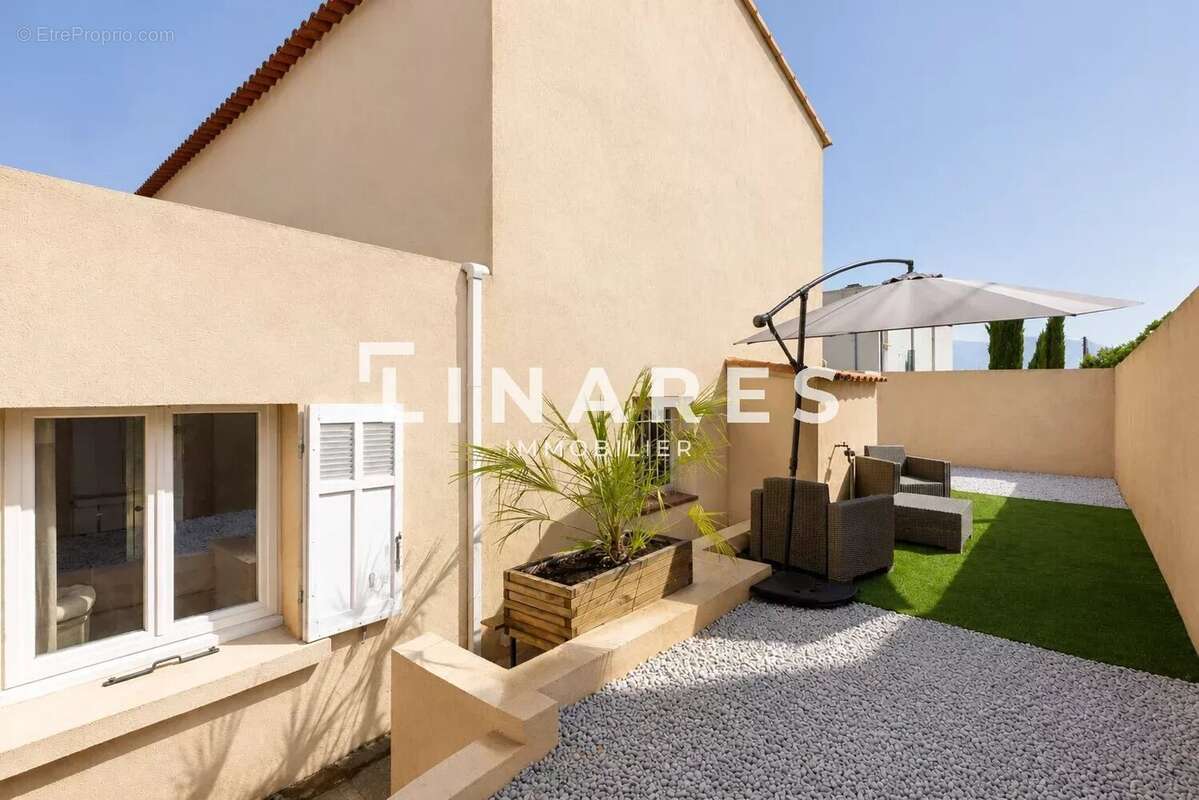L'ÉCRIN DE LA TREILLE - Villa T4 de 85m² - Garage de 32m² - Terrain de 307m² - 13011 LA TREILLE - photo 17