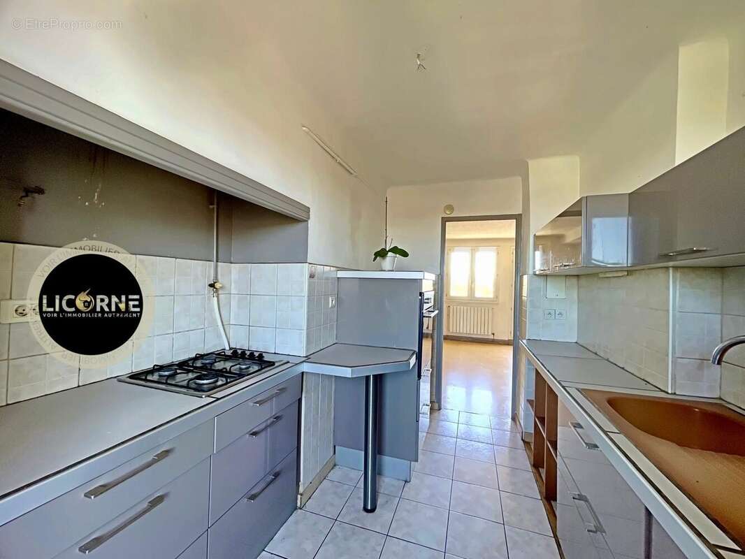 Appartement à MARSEILLE-11E