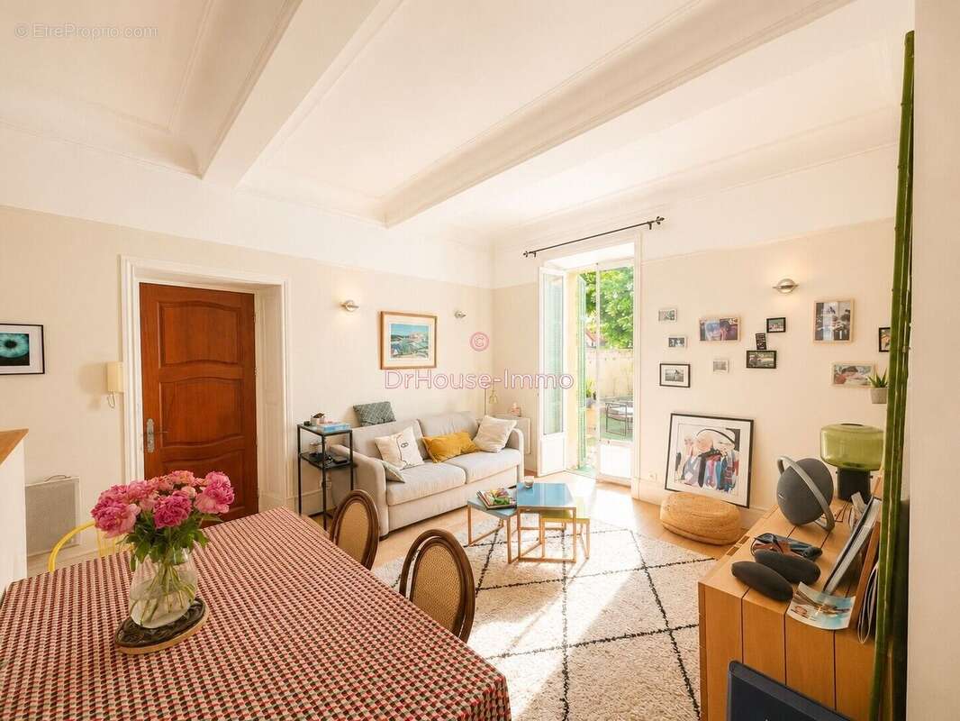 Appartement à VENCE