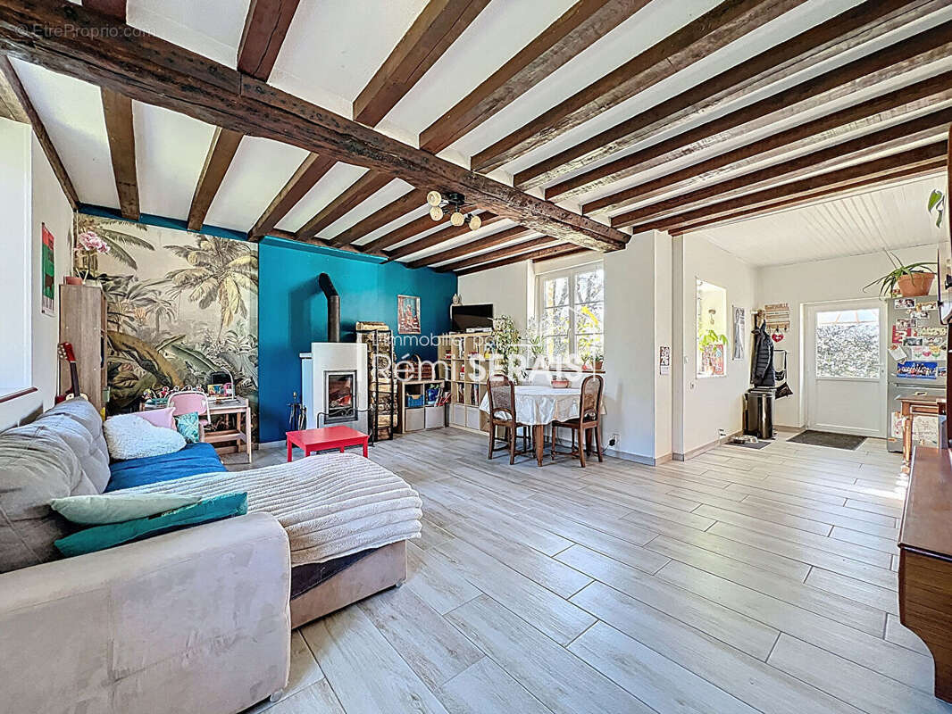 Maison à CHAMPSECRET