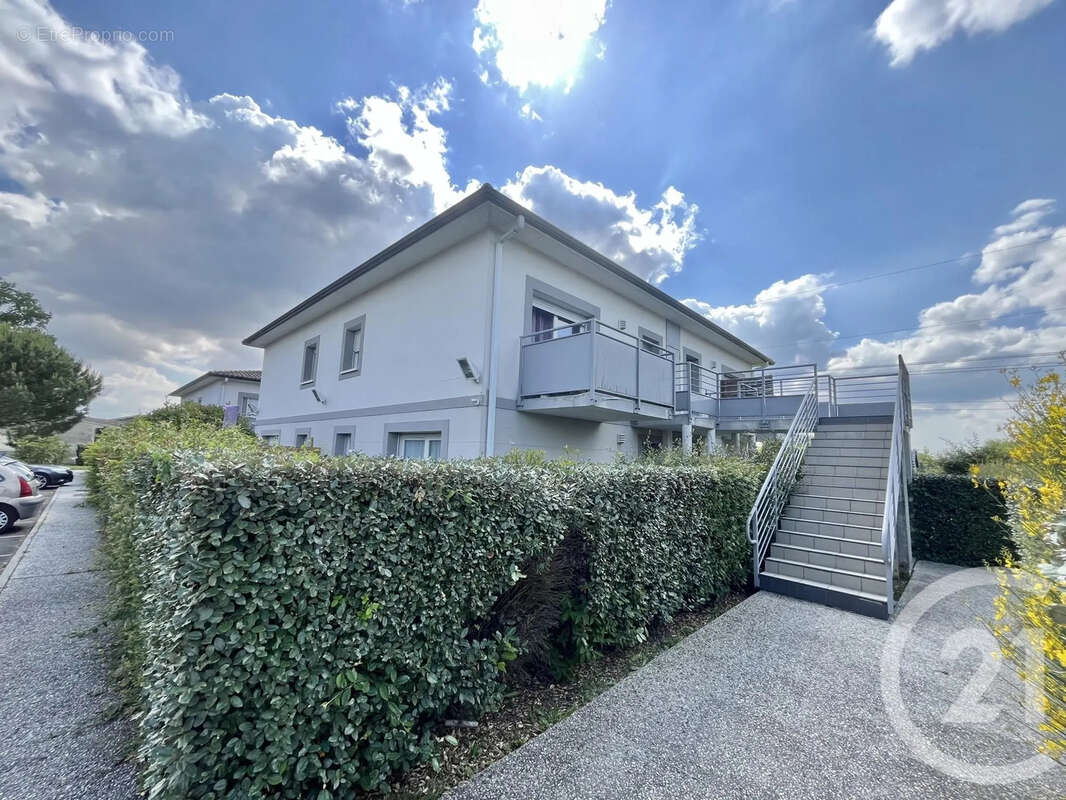 Appartement à YVRAC