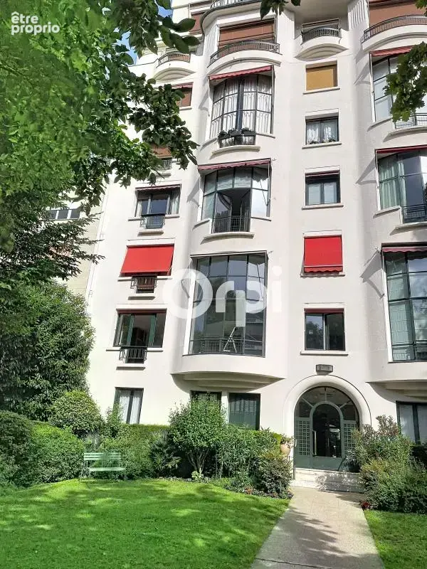 Appartement à NEUILLY-SUR-SEINE