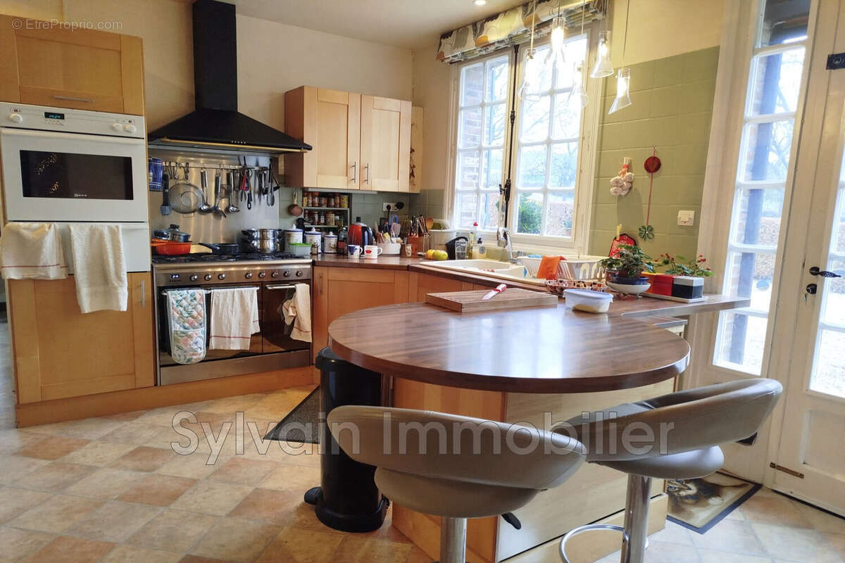 Maison à NEUFCHATEL-EN-BRAY