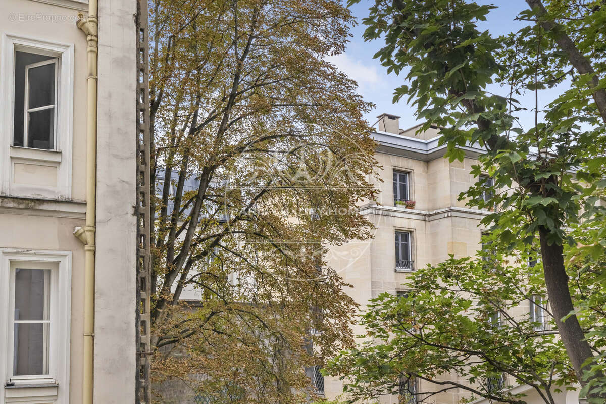 Appartement à PARIS-7E