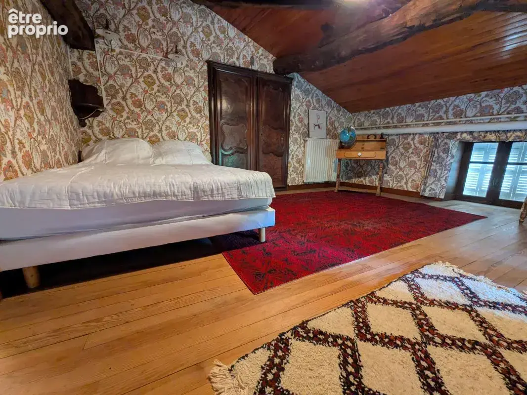 Grande maison familiale au coeur du village de SAINT POINT - photo 14
