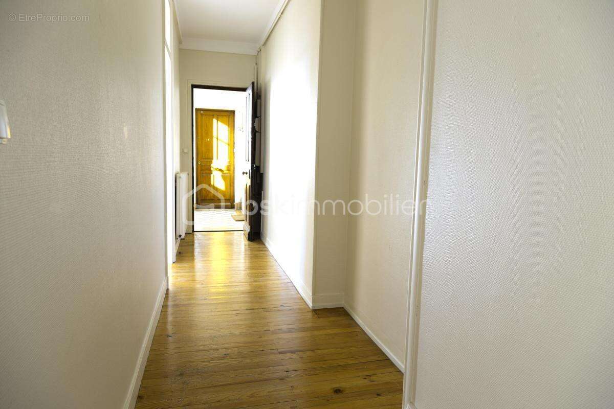 Appartement à TASSIN-LA-DEMI-LUNE