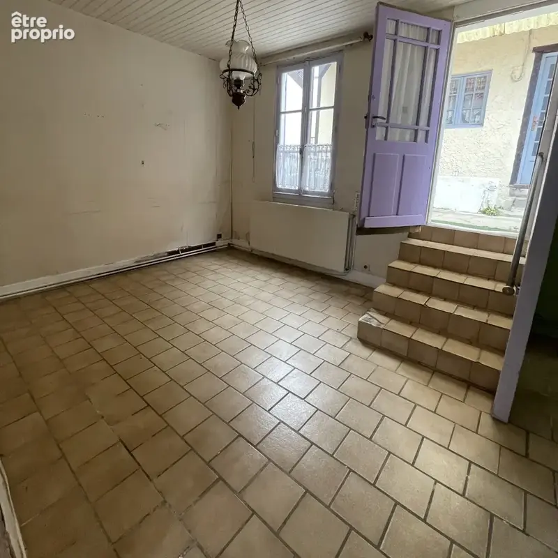 Au cœur de Léré, une maison d'habitation d'environ - photo 2