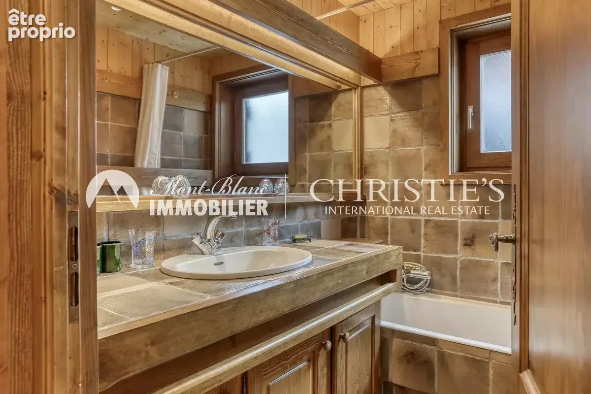 Appartement sureleve avec jardin privatif - photo 9