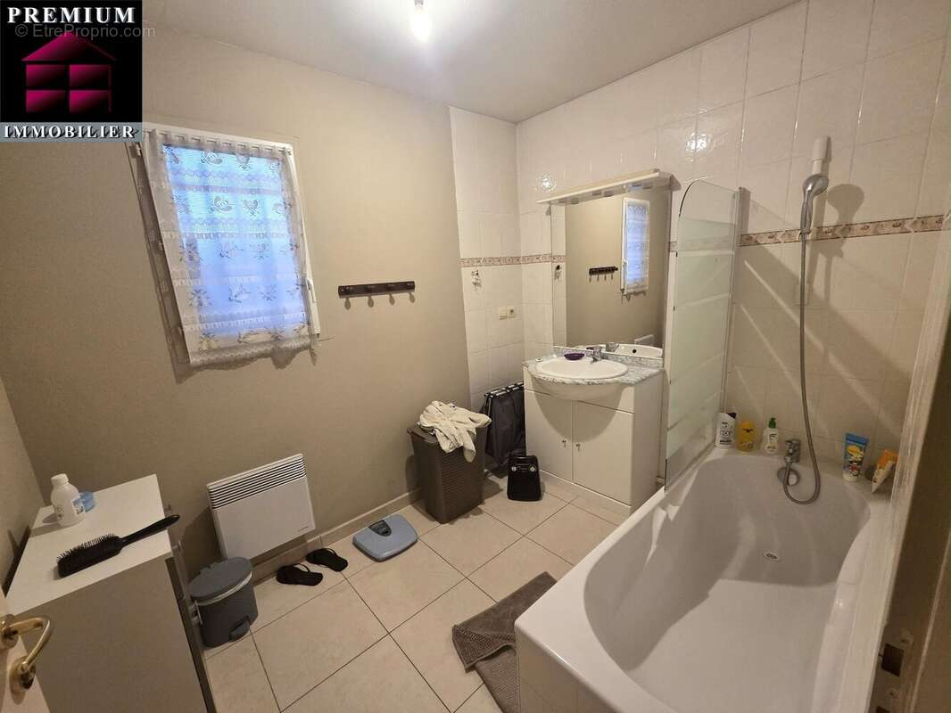 Maison à SAINT-ESTEVE