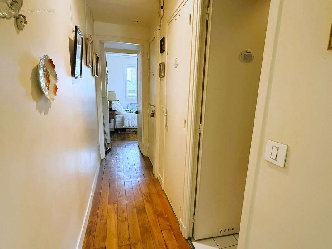 Appartement à PARIS-18E