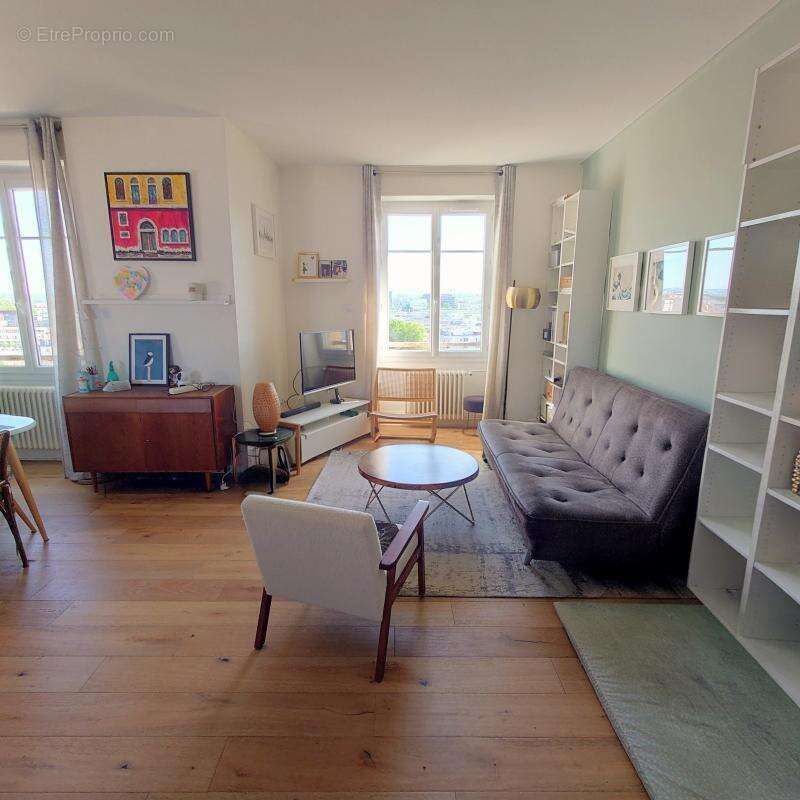 Appartement à LYON-7E