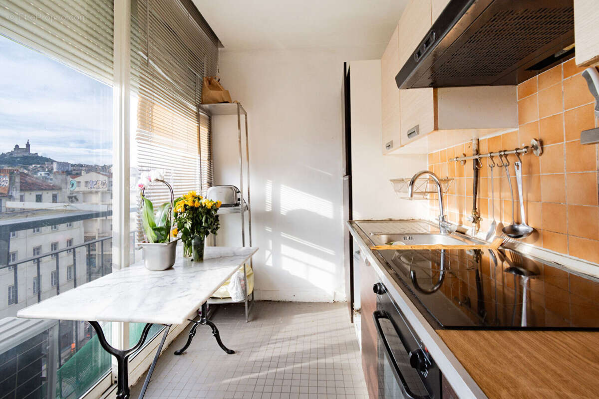 Appartement à MARSEILLE-1E