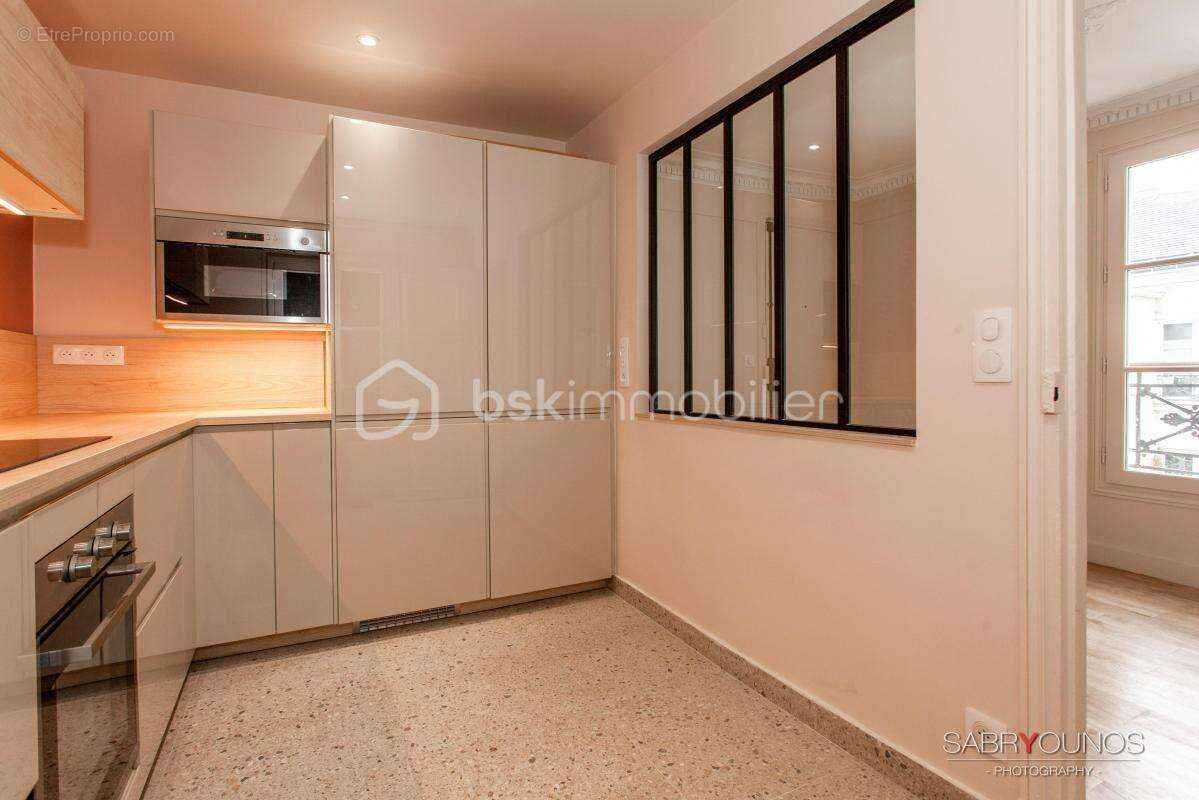 Appartement 107 m² à Paris-7e  - photo 9