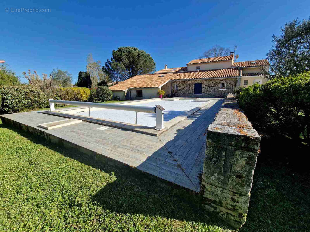 Maison à SAINT-CIERS-SUR-GIRONDE