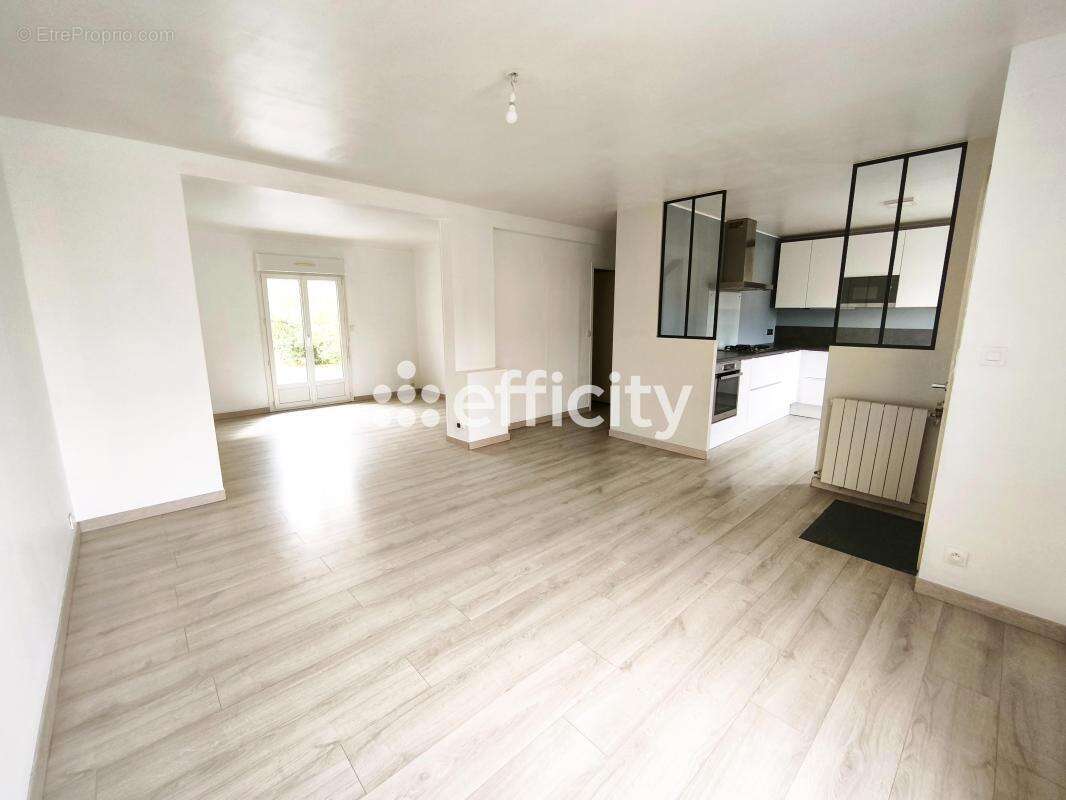 Maison 186 m² à Iffendic  - photo 34