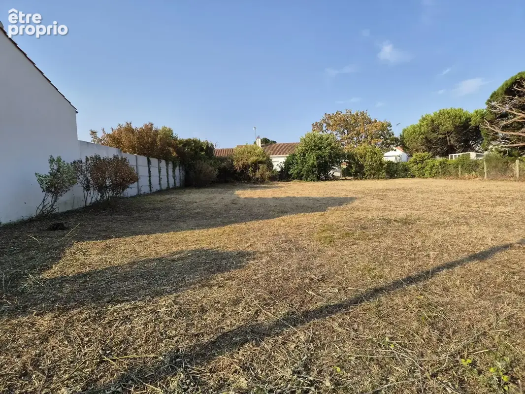 Photo Terrain à Saint-Hilaire-De-Riez au prix de 281 300€