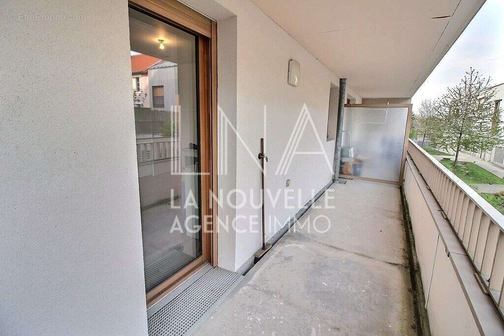 Appartement à LES LILAS