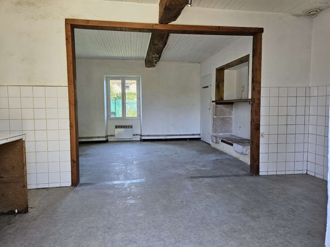 Exclusivité vianne (47) - ensemble immobilier - 2 appartements - 61m2 & 53m2 - t3 & t2 - 12000€/an - parking - - photo 5