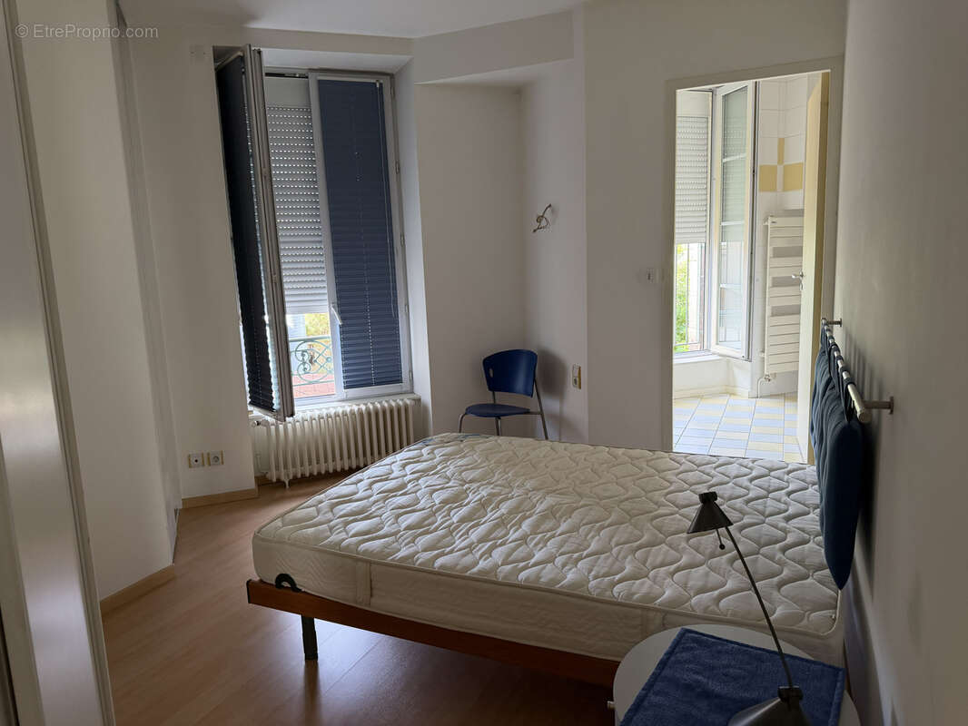 Clermont Hyper centre rue Blatin T2 de 57 m2 refait neuf, magnifique 1 chambre 184900€ FAI - photo 7