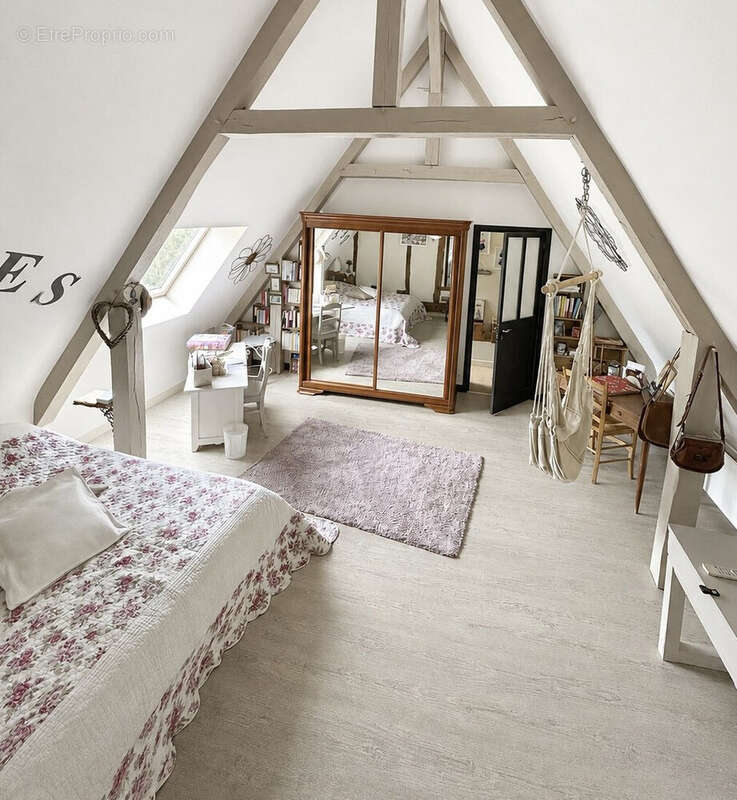 Maison à CHEILLE