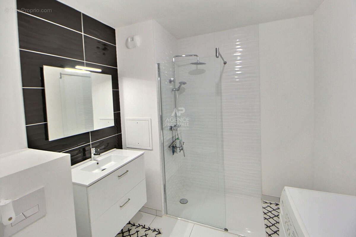 Appartement à VERNEUIL-SUR-SEINE