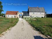 Photo 1 - Maison à COURCAY