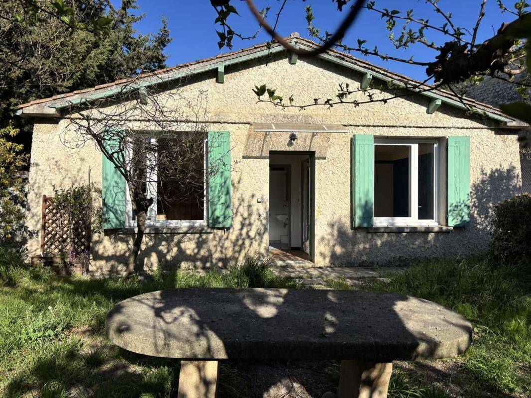 Maison à REMOULINS